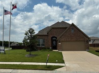 318 McCallister Ln, Nevada, TX 75173