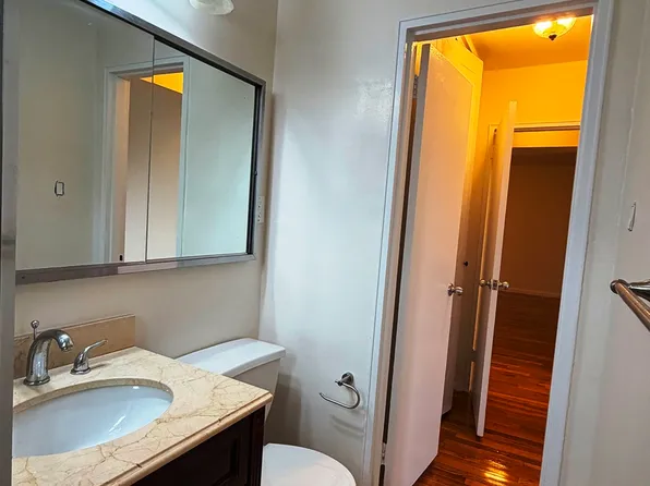 23-50 Waters Edge Drive image 21 of 25