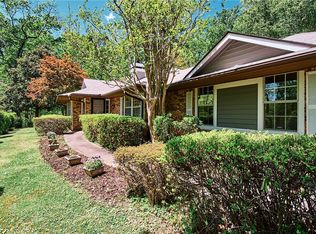 601 Right Branch Dr, Mountain Rest, SC 29664