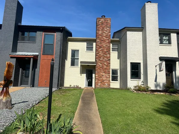 1047 W Harbor Dr, Guntersville, AL 35976