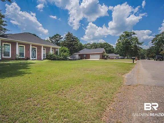 3rd image of 3973 Blakewood Dr W
