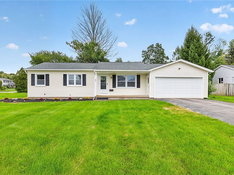 1st image of 90 Olivia Dr