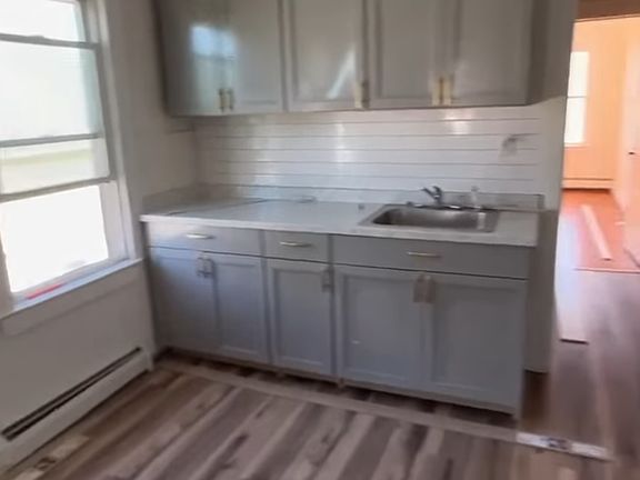5th image of 58 Newington Ave Floor 3