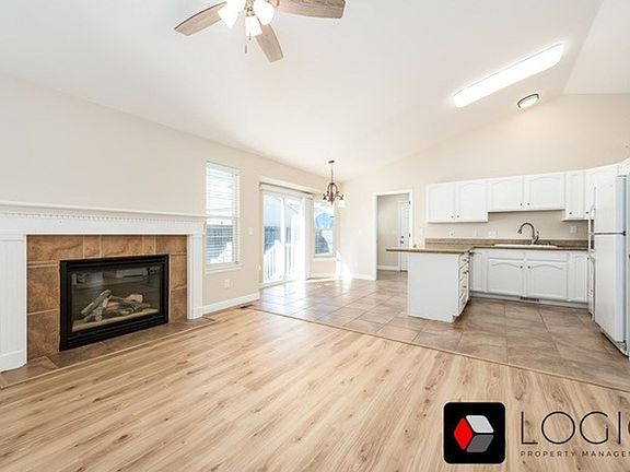 4th image of 4865 Mountain Park Cir