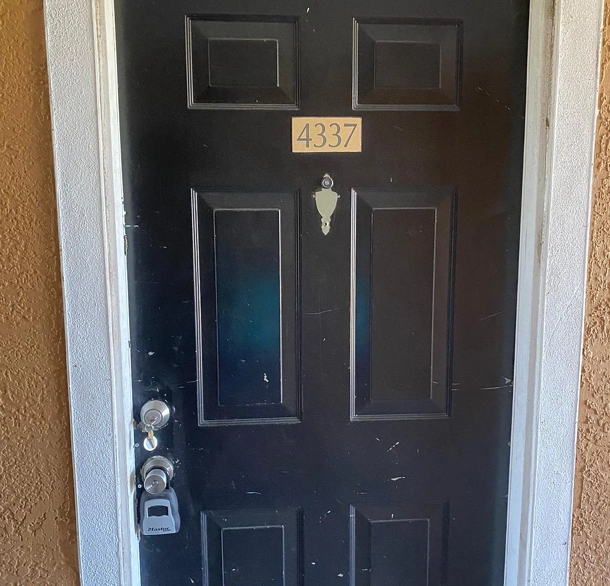 2 bed, 1062 sqft, $1,450 — Photo 1