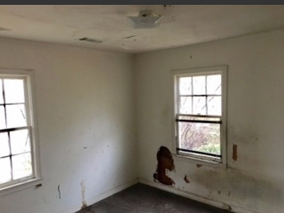 2nd image of 2798 Princeton Ave