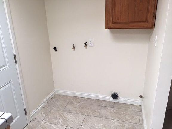 5th image of 4114 N Yaleton Ave