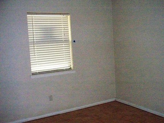 4th image of 122 Tracy Dr