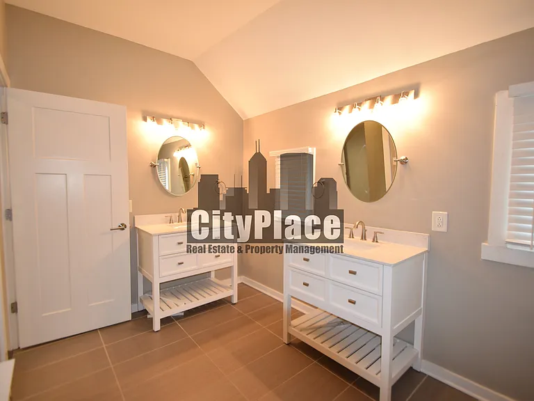 1548 Lexington Ave — Photo 25