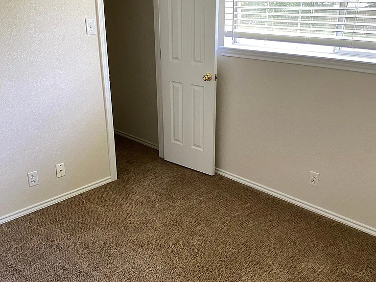 2920 W Parnell St #101 — Photo 10