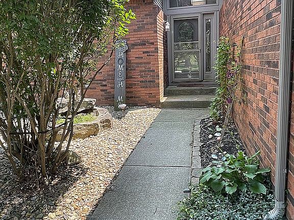 2nd image of 26800 Bridgewater Ct