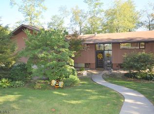 711 Beaumont Dr, Altoona, PA 16602