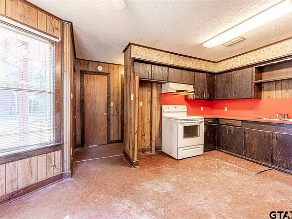 2nd image of 3110 County Road 453