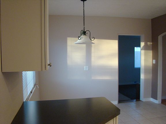 3rd image of 2517 La Veta Dr NE