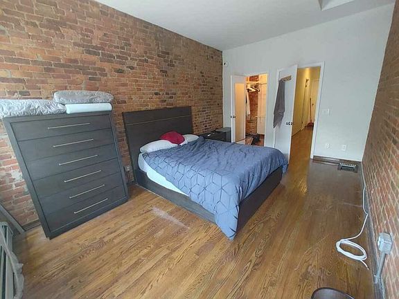 3rd image of 265 Bleecker St #2