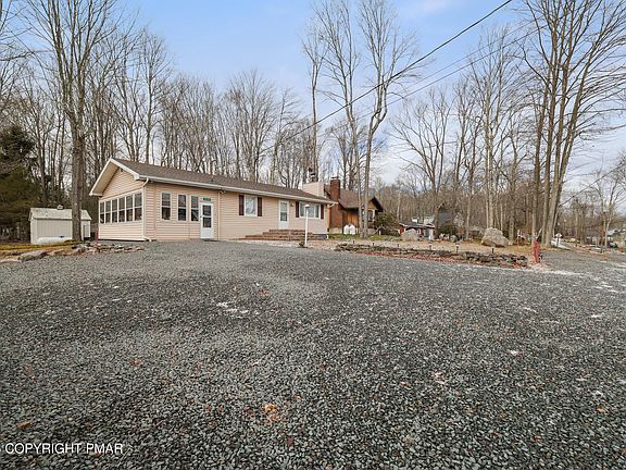 3rd image of 7537 Lake Shore Dr