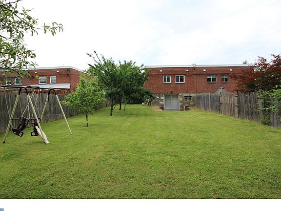 3rd image of 7917 Anita Dr