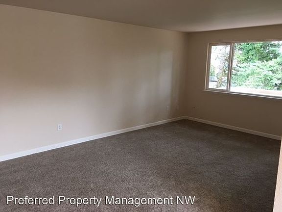 4th image of 1278 Woodgate Ave APT A