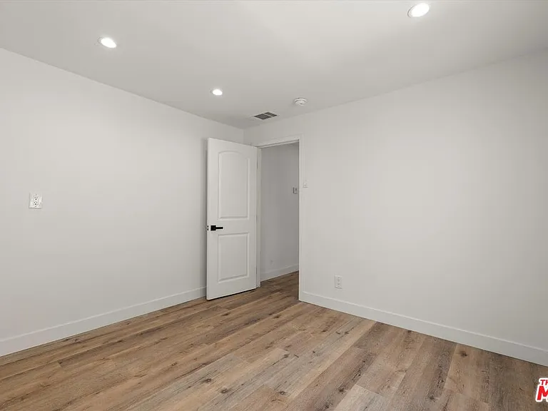 3748 Veteran Ave — Photo 10