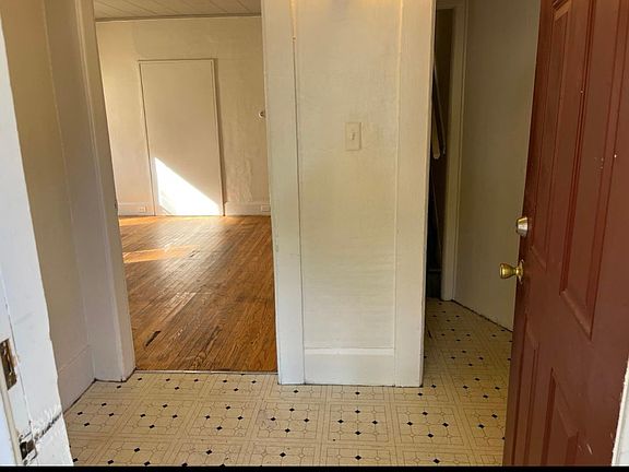 3rd image of 418 Olive St #1
