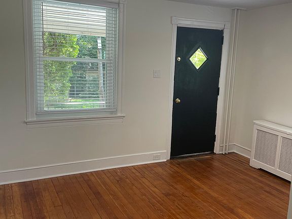 4th image of 963 Glenbrook Ave