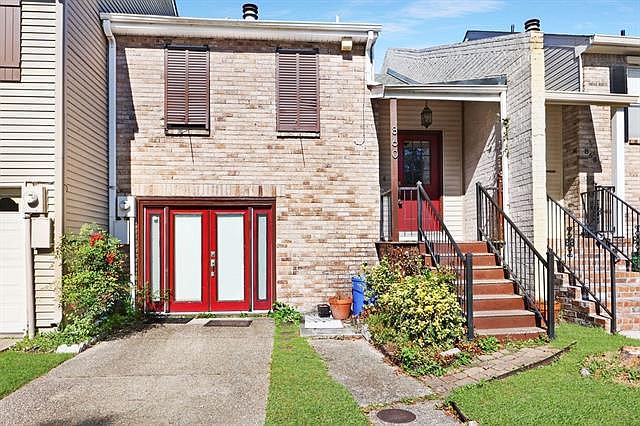 1st image of 860 Old Metairie Dr