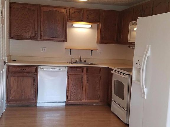 3rd image of 1 Whitechurch Ct