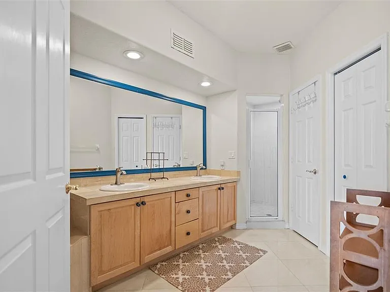 1593 Pinellas Bayway S — Photo 26