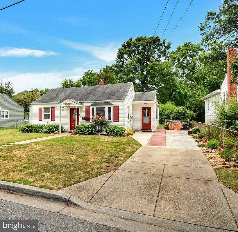 4809 Madison St photo 1