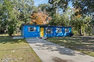 3rd image of 1613 LOYOLA Drive N