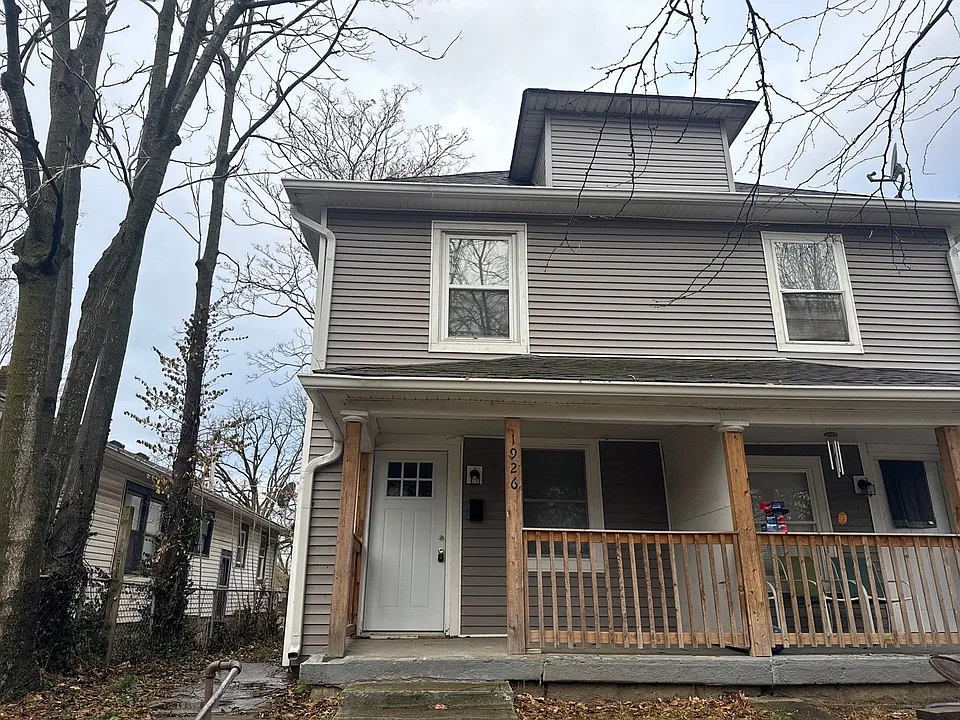 1926 Adams St