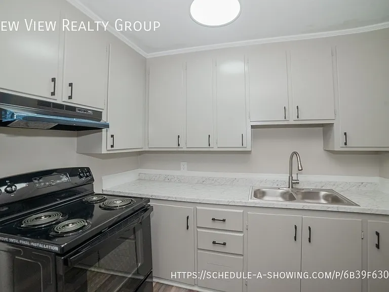 5115 Higgins St — Photo 10