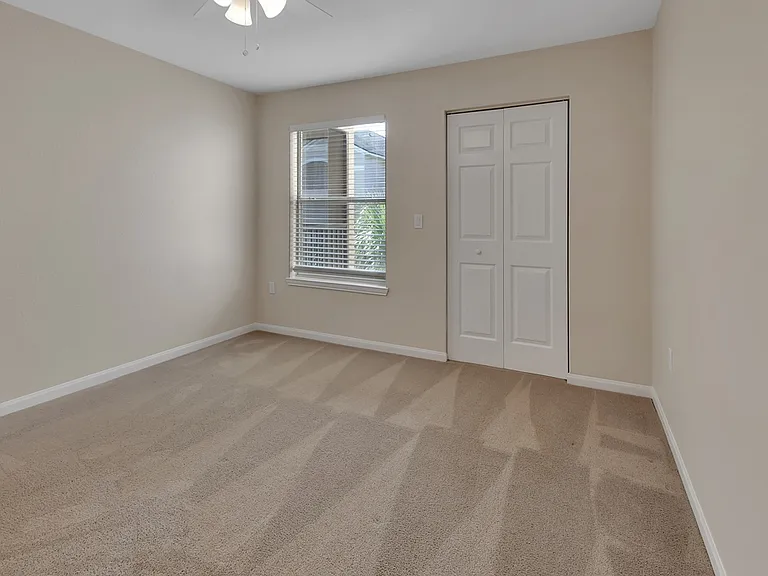 940 Village Trl #4-207 — Photo 11