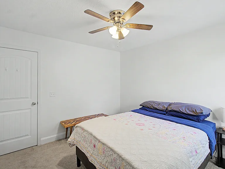 906 Rachel Ln — Photo 19