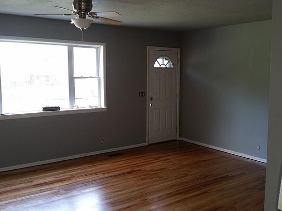 2nd image of 627 N East St
