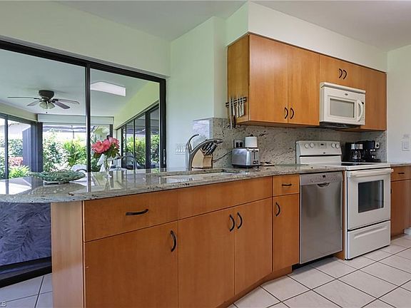 5th image of 28387 Las Palmas Cir