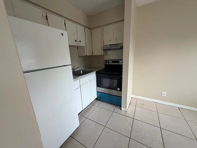 3654 Coconut Rd — Photo 6