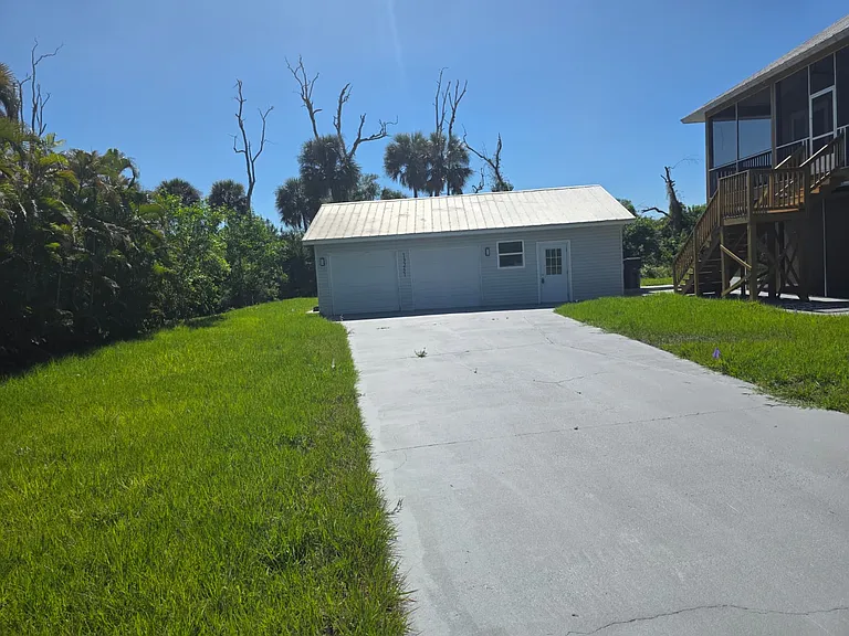 13251 Coral Dr — Photo 24
