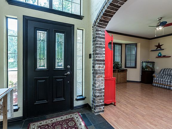 4th image of 3541 Creekside Ct
