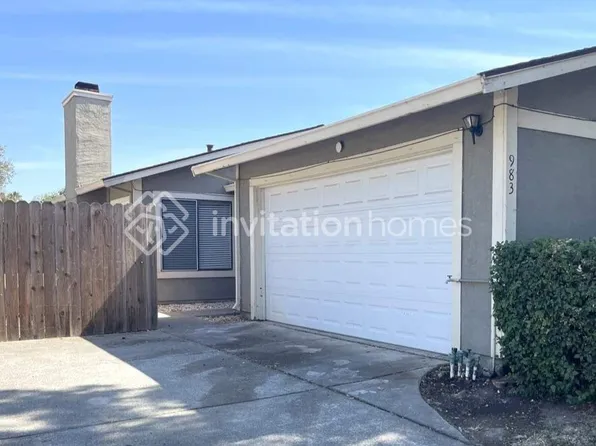 983 Daniel St, Fairfield, CA 94533