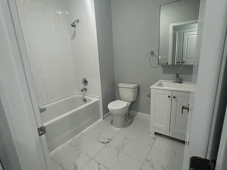 115-117 Hamilton Ave — Photo 14