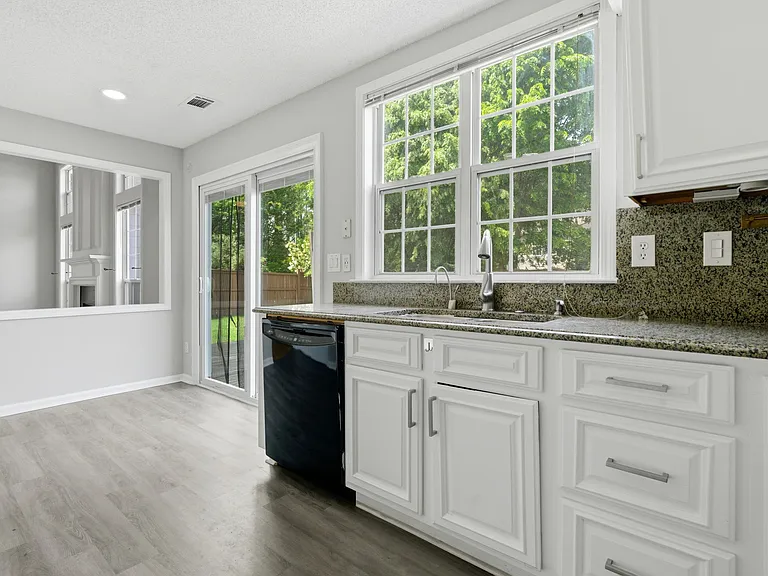 2533 Boxbourne Ct SE — Photo 38
