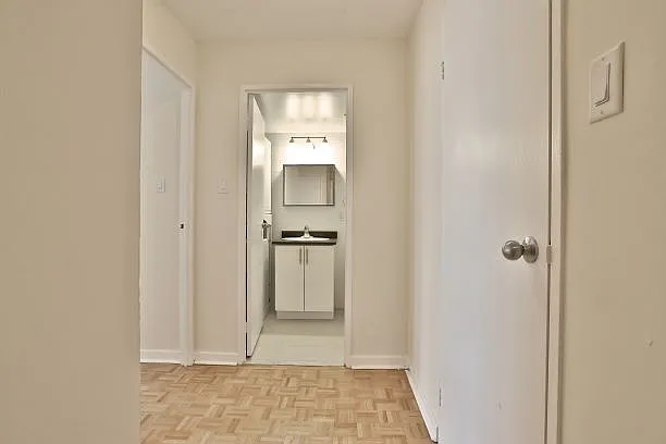 25 Wellesley St W — Photo 35
