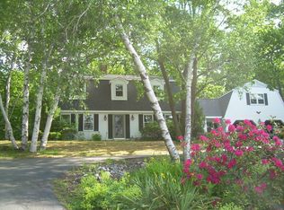 10 Clinton Rd, Cape Elizabeth, ME 04107