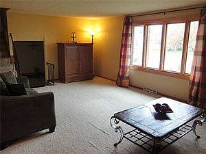4th image of 37 Ellsworth Dr