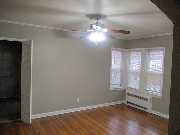Dining Room into kitchen (this may or may not be your unit. It is what most units look like)