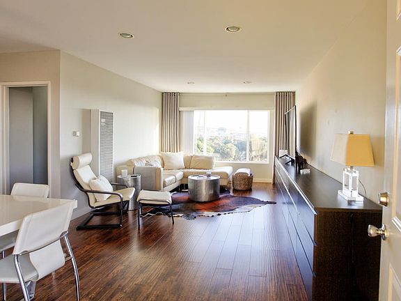 2nd image of 702 Manhattan Beach Blvd APT 8
