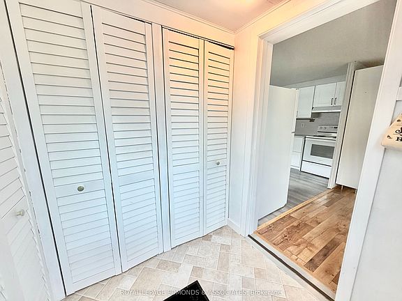 5th image of 73 Pinehurst Est
