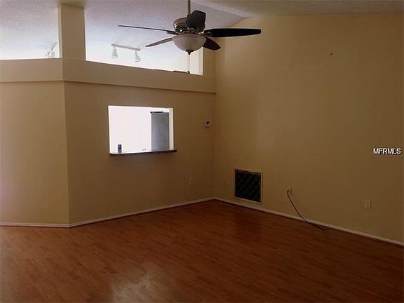 3rd image of 417 Saint Anns Dr