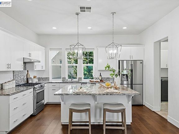 4th image of 4367 Panorama Dr
